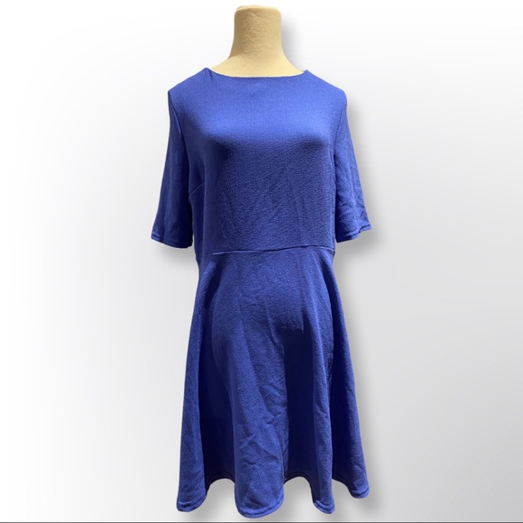 Blue dress - Picture 1 of 3